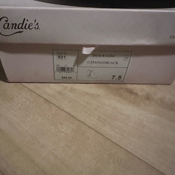 Booties - Picture 4 of 4